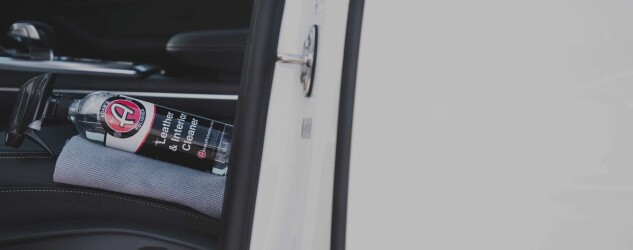 دیتیلینگ داخل اتوموبیل مراقبت خودرو شستشوی داخلی خودرو دیتیلینگ خودرو